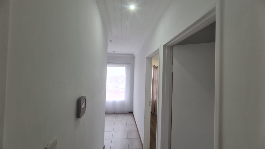 To Let 2 Bedroom Property for Rent in Hagley Western Cape